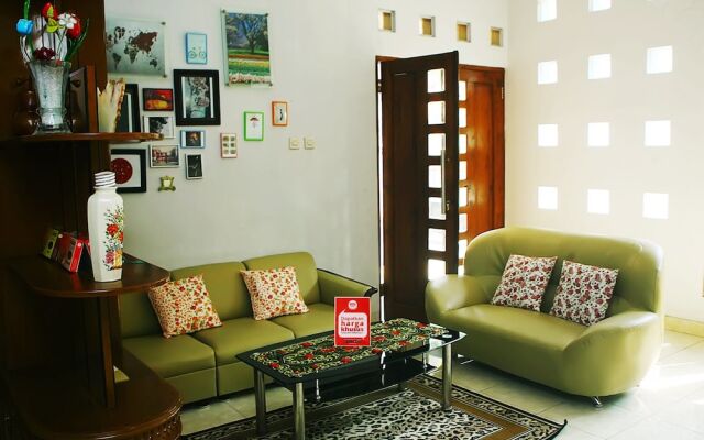 NIDA Rooms Gang Merpati Condong Catur