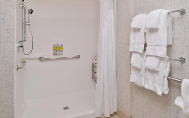 Holiday Inn Express & Suites West Melbourne by IHG