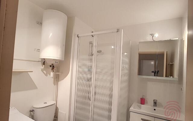 Appartement Lamalou-les-Bains, 1 pièce, 2 personnes - FR-1-451-145