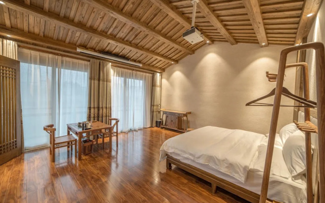 Riverside Boutique Inn