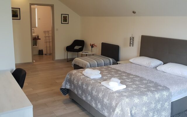 KE-TO Zagreb Airport Rooms