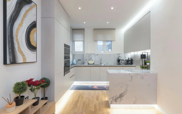 Alexandra's Unique Apartment