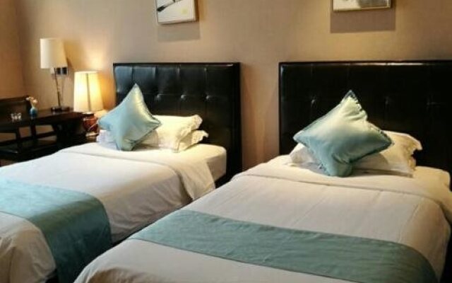 Limone Hotel