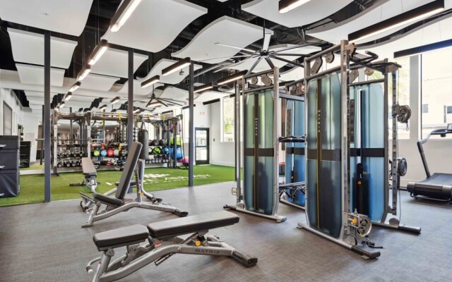 CozySuites TPC Scottsdale Parking & Pool