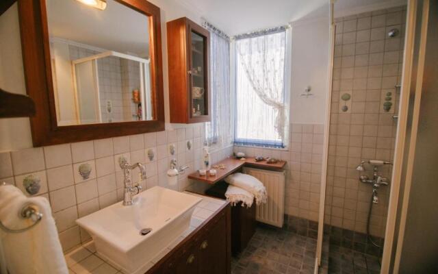 Dreamcatcher Luxury Villa, 1 min walk to beach