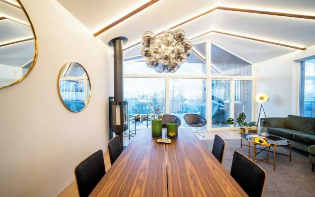 Enter Tromsø Luxury Villa