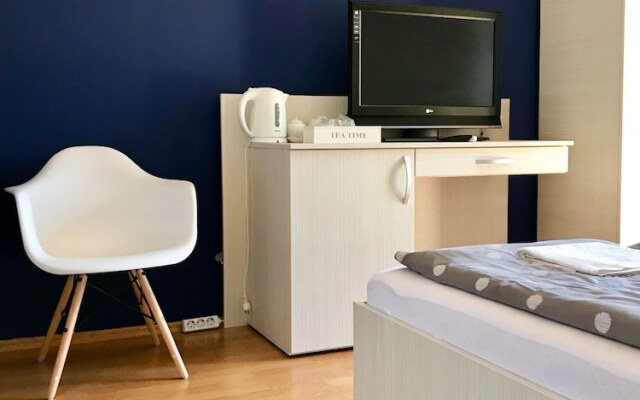 Cristi's Rooms - Pensiune