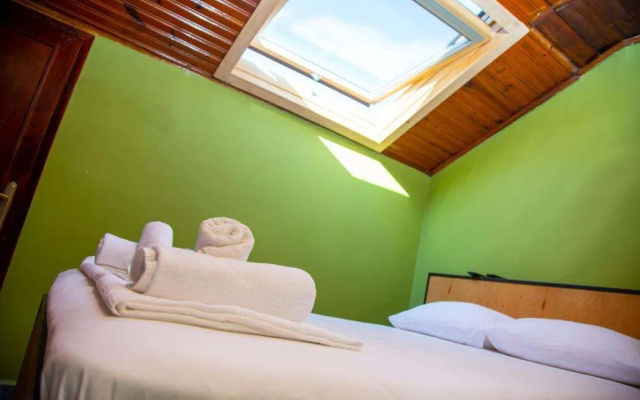 Yolohostel