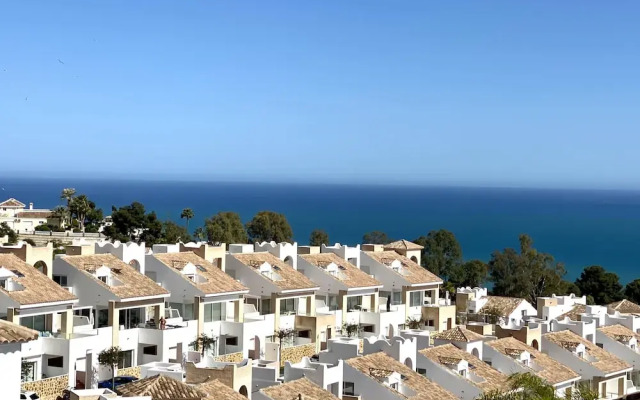 MONDRIAN Luxury Suites & Villas