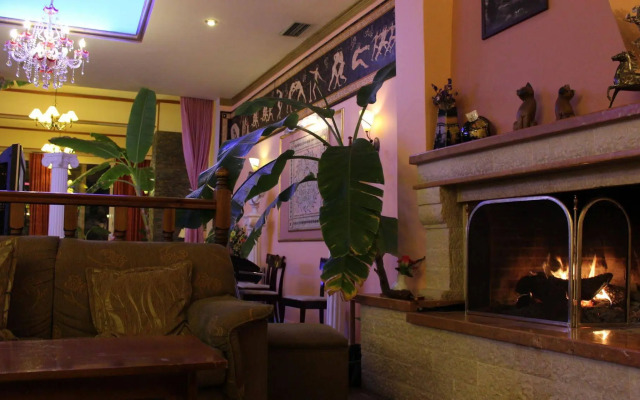 Hotel Kosta Famissi