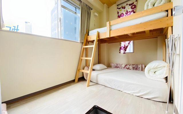 GUEST HOUSE B's Five II - Hostel