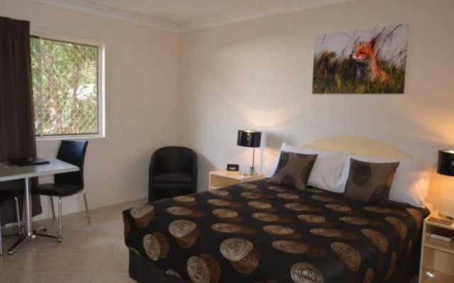 Rocky Gardens Motor Inn