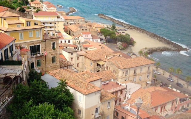 Apartment With one Bedroom in Pizzo - 30 m From the Beach