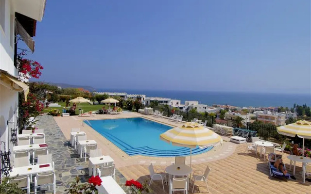 Bella Vista Village Hotel
