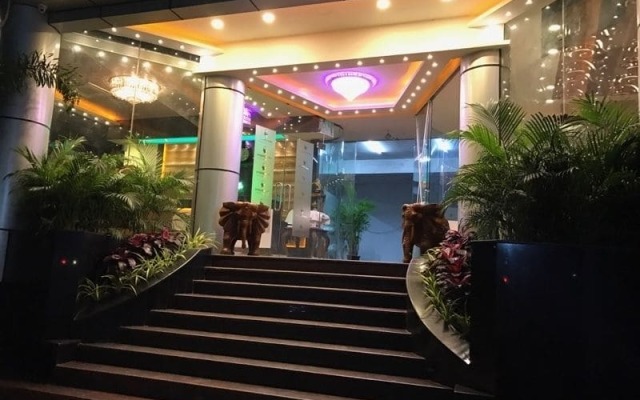 Hyders Park - The Business Hotel