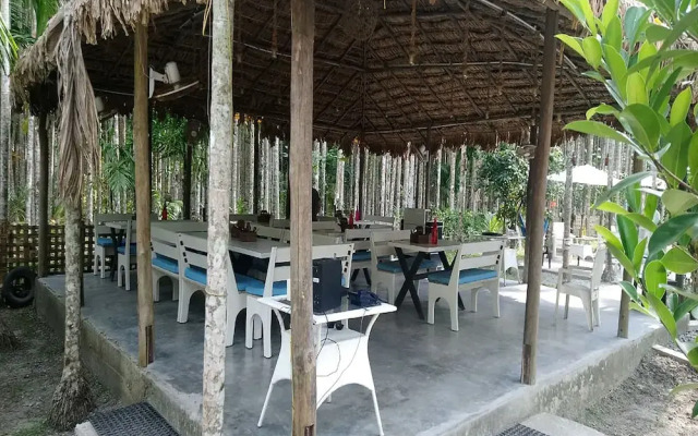 Oyo 16079 Outback Resort