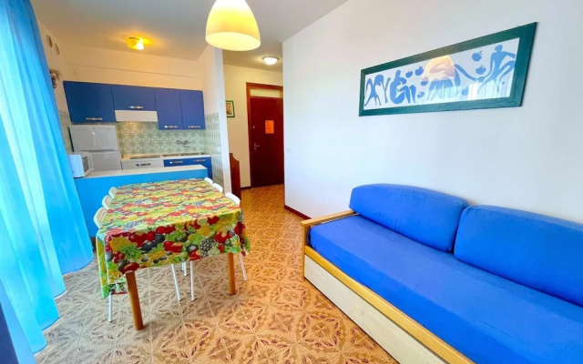 Apartment a Stone's Throw From the Beach