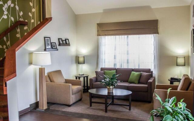 Garner Hotel Topeka West, by IHG