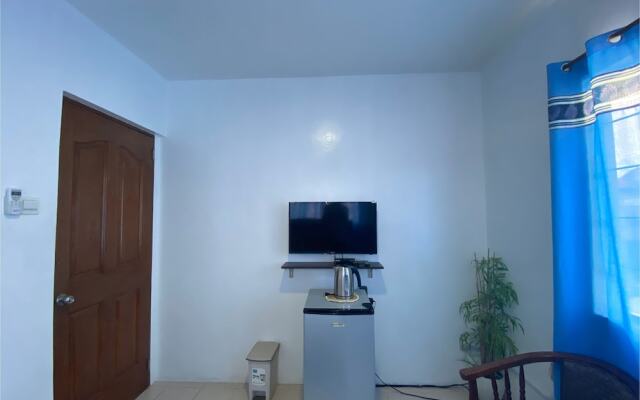OYO 693 Titan Residence Mactan
