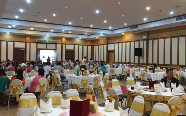 Tangerine Ville Hotel