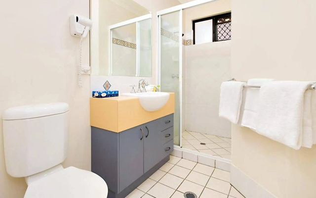 Central Plaza Apartments