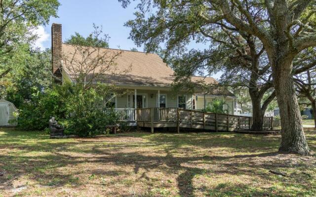 Windy Pointe by Oak Island Accommodations