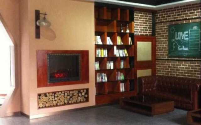 James Joyce Coffetel Yangshuo