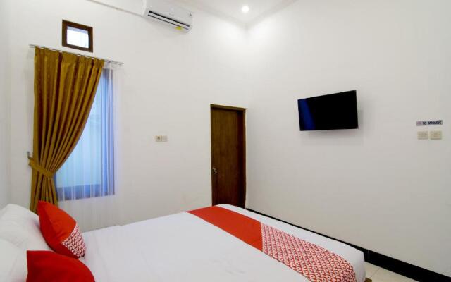 OYO 931 Dara Dewi Homestay