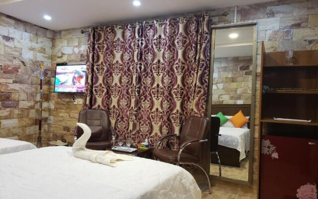 Midway Inn Hotel