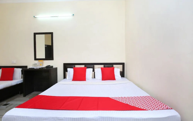 Rr Residency By OYO Rooms