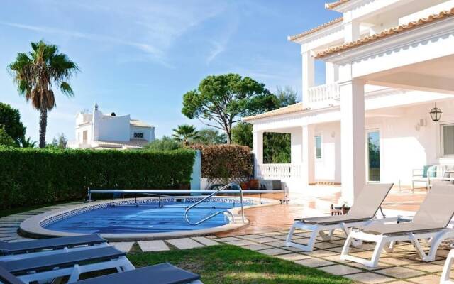 Beautiful 5 En-suite bed Villa With Private Pool