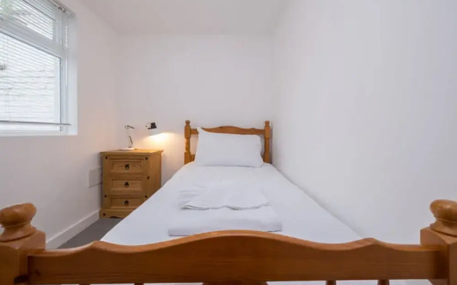 Host Stay Over Arches