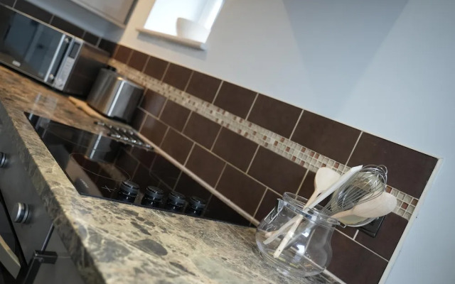 Charming 1-bed & Balcony Flat in Merthyr Tydfil