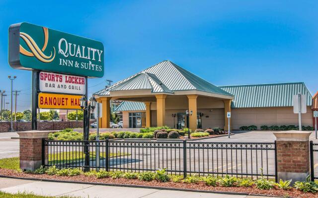 Quality Inn and Suites Livonia