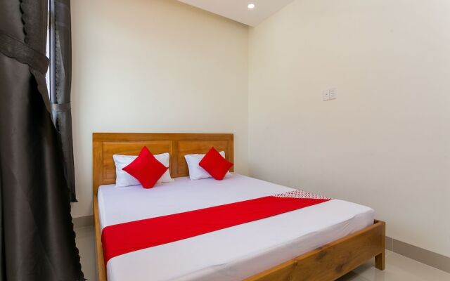 Marine Hotel & Apartment by OYO