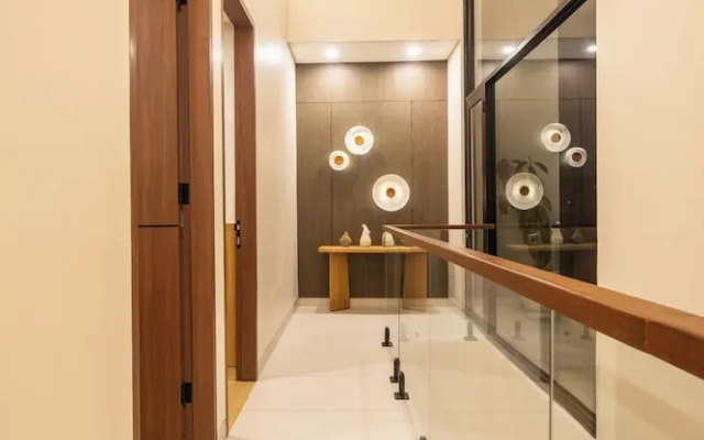 Elegant 3BR Escape Canggu AC 5min Shore