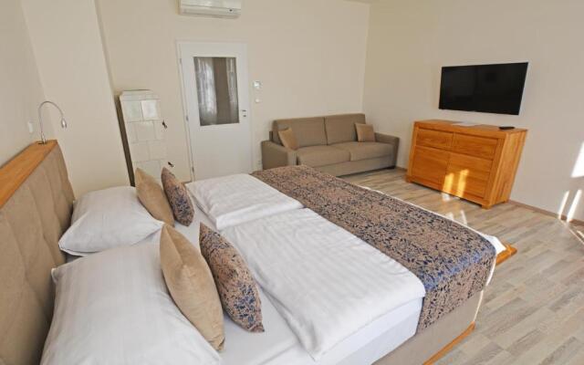 Historic Centre Aparthotel X