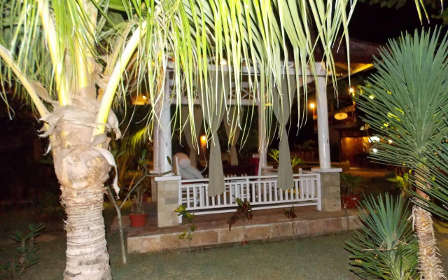 Tropical Hideaways Resort