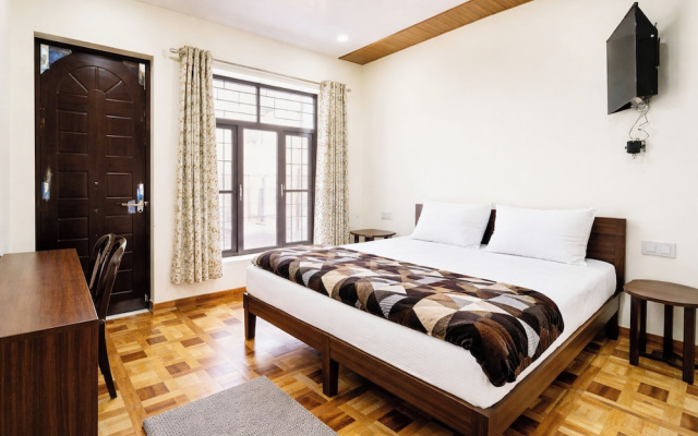 Hotel Kaafal Homestay Mussoorie