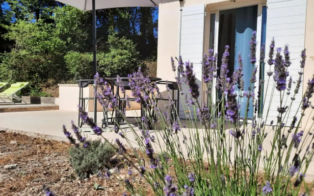 Studios indépendants dans grand Domaine en pleine nature