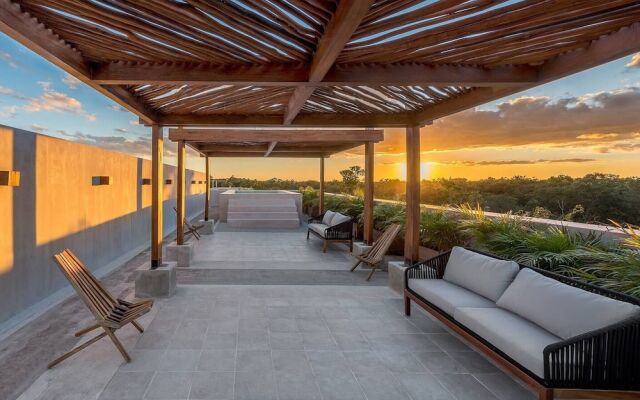 Great Located Private Villa W/amazing Rooftop Pool