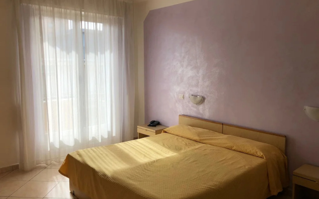 Solidago Hotel