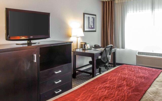 Clarion Hotel & Suites BWI Airport North