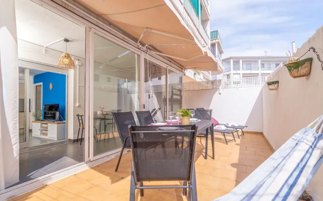 Apartment in Empuriabrava Near Sandy Beach