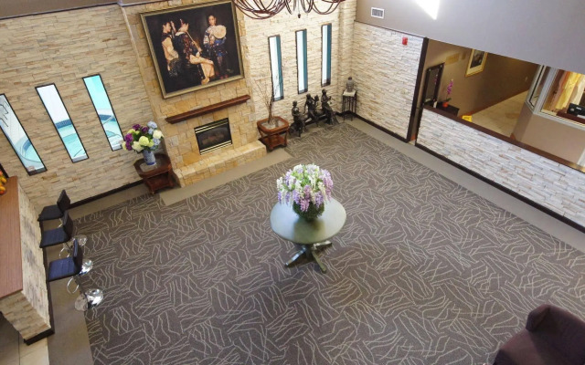 The Peninsula Inn