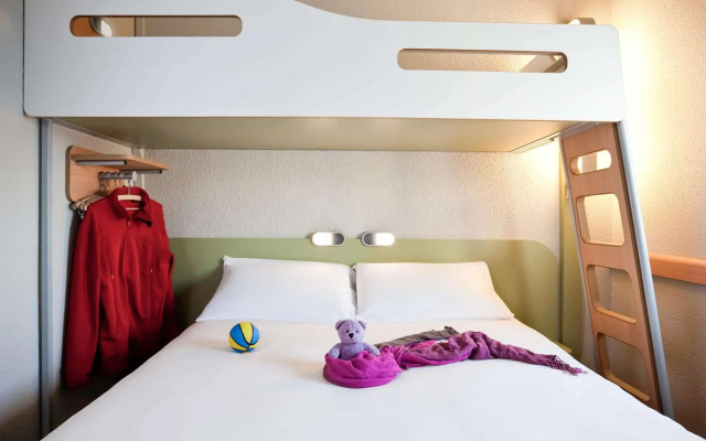 ibis budget Pontault Combault RN4 Marne la Vallée