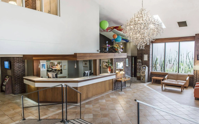 Quality Inn & Suites Gatineau