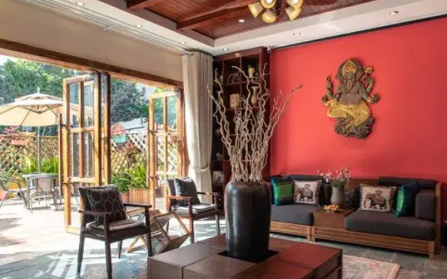 Dian Chi Lake Villa