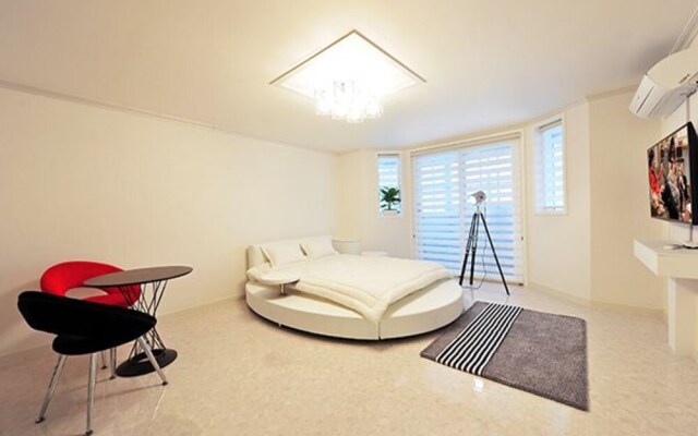 Sea Road Pension