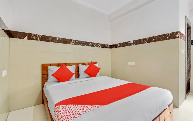 OYO 43308 Sri Sai Guru Comforts